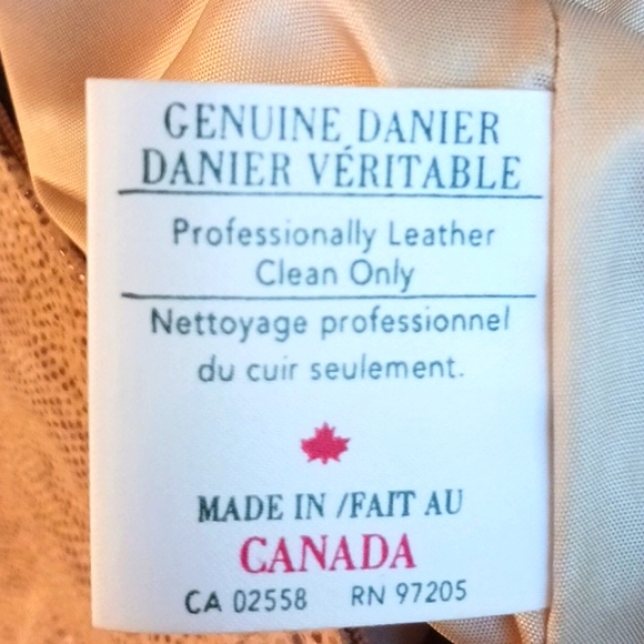 Vintage women's Leather skirt, U.S. size 2 Danier/Canada/-reptile Print - Picture 7 of 12